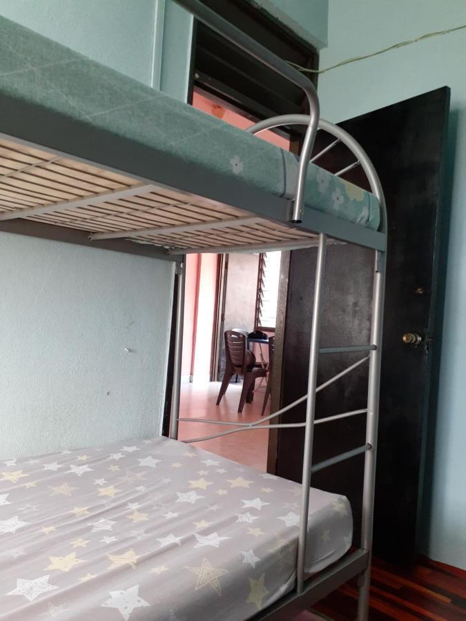 Homestay Idaman Tun Hussein - Harga Untuk 1 Rumah ,1 Bilik ,1 Bilik Air 4 Single Bed - Not Sharing Perai Dış mekan fotoğraf